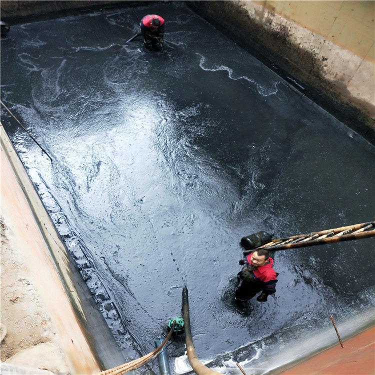 洮南废水池清理